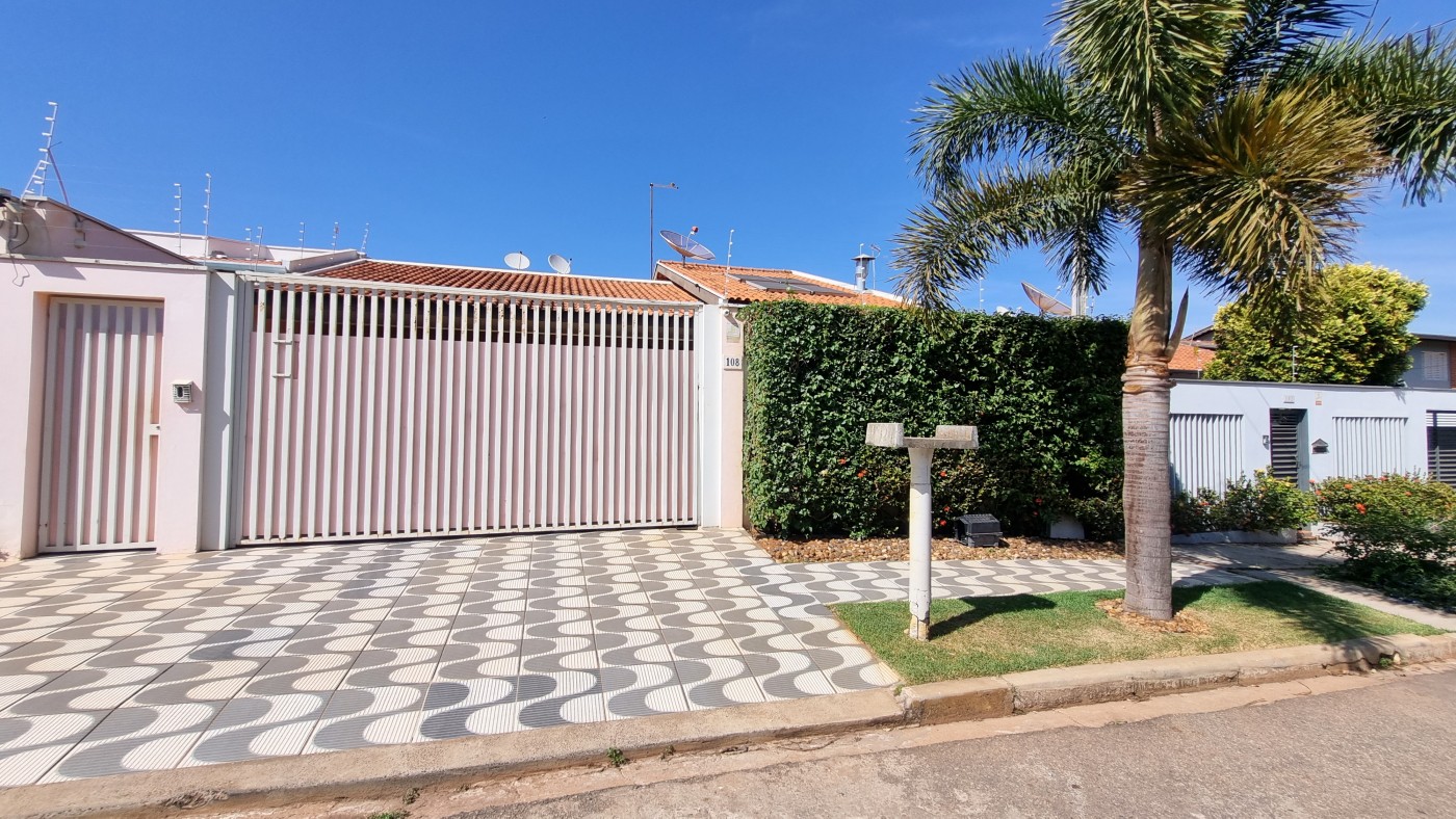 Casa, 4 quartos, 228 m² - Foto 1