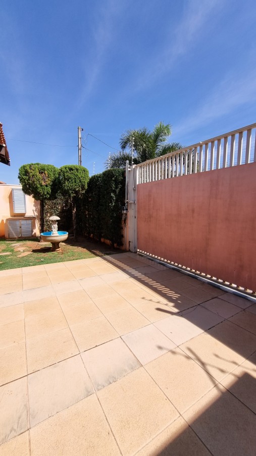 Casa, 4 quartos, 228 m² - Foto 2